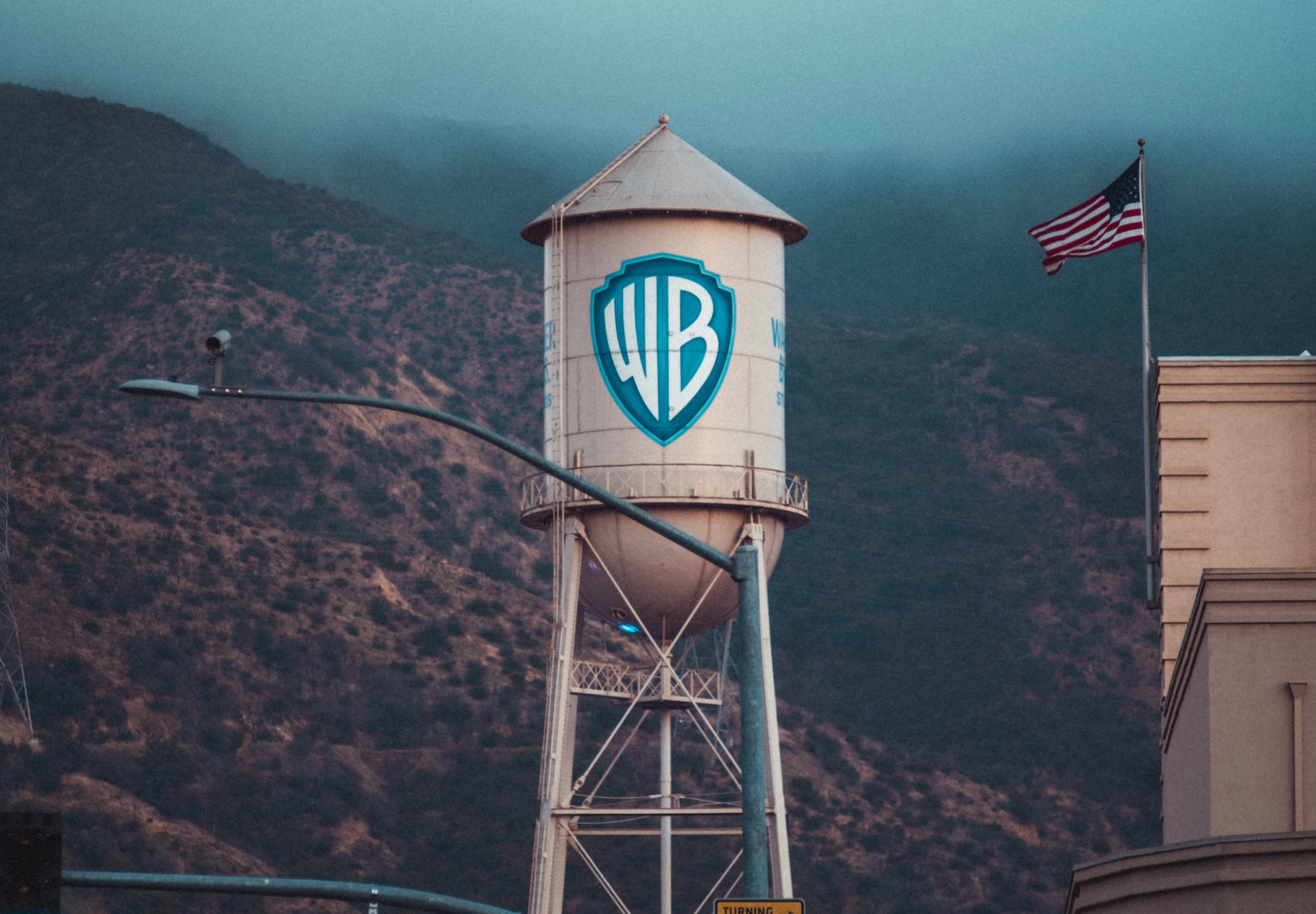 Warner Bros Brasil background preview